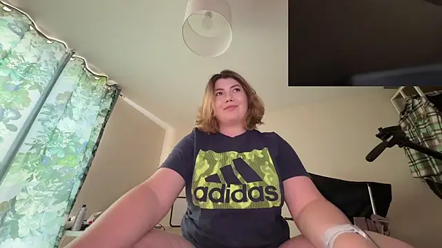 naughtiestgal online show from July 29, 2026, 3:33 pm
