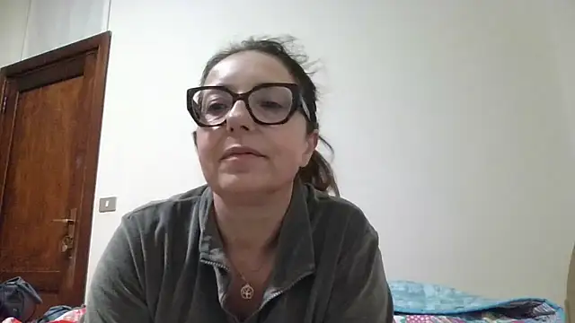 Miasexmilf online show from March 27, 2026, 3:59 am