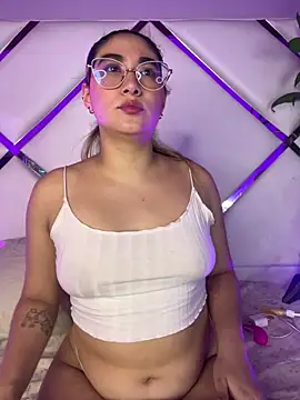 LunaRiivas online show from February 16, 2026, 12:48 pm