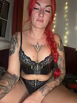 MrsRedFoxy online show from June 30, 2026, 8:53 pm