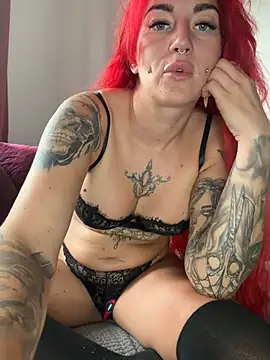 MrsRedFoxy online show from July 6, 2026, 11:17 am