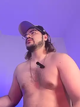 Snapshot of Derek_Vow chatting on February 15, 2026, 7:24 pm Derek Vow online show from February 15, 2026, 7:24 pm