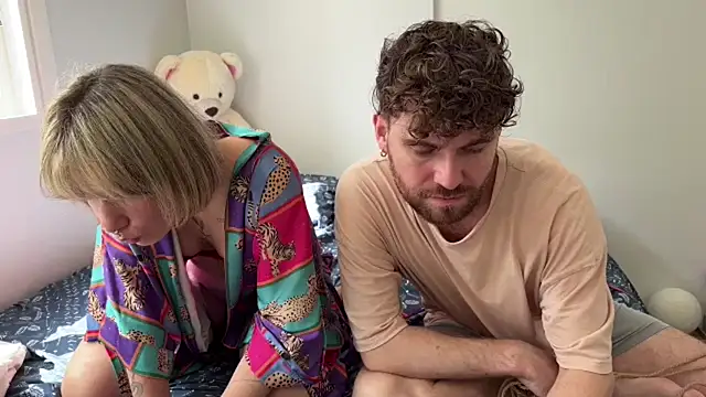 DomAtHome online show from April 9, 2026, 3:18 pm