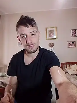 Mcsimotoro online show from April 15, 2026, 1:04 pm