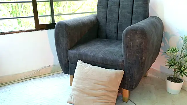 aramjones online show from April 18, 2026, 1:46 pm