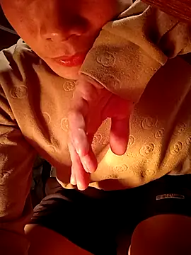 Henry xx01 online show from February 3, 2026, 2:11 pm