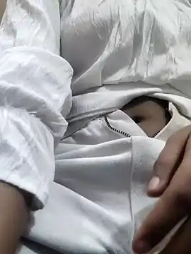 Snapshot of Noor-09- chatting on March 1, 2026, 1:11 pm Noor-09- online show from March 1, 2026, 1:11 pm