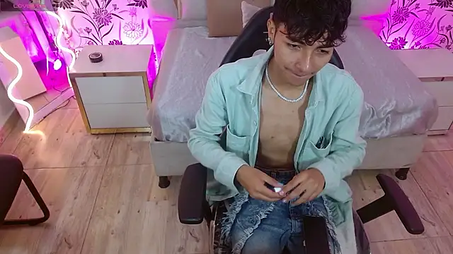 Snapshot of osamu_tay chatting on February 14, 2026, 11:54 am osamu tay online show from February 14, 2026, 11:54 am