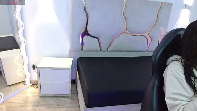 TINY TAY online show from March 3, 2026, 11:28 am