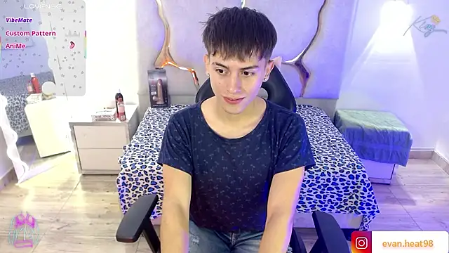 Snapshot of EVAN_TAY chatting on February 7, 2026, 2:52 am EVAN TAY online show from February 7, 2026, 2:52 am