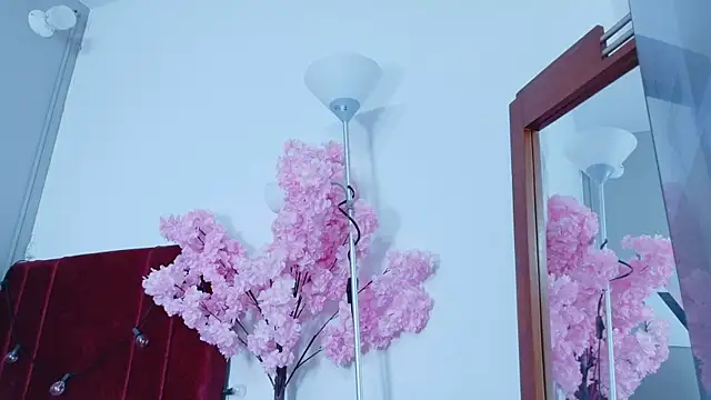 Rizantella online show from April 19, 2026, 12:17 pm