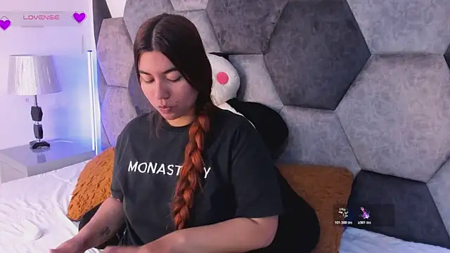 DulceJones online show from February 26, 2026, 8:42 pm