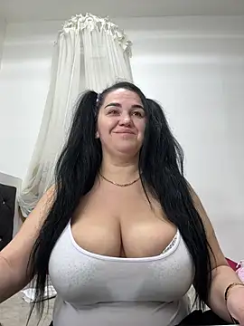 VickyVice online show from February 2, 2026, 5:34 pm