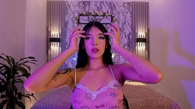 ChloeeMasonn online show from April 13, 2026, 11:03 am