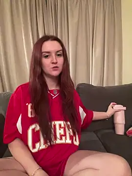 Snapshot of PoppySlut6999 chatting on February 6, 2026, 10:17 pm PoppySlut6999 online show from February 6, 2026, 10:17 pm