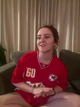 Snapshot of PoppySlut6999 chatting on February 15, 2026, 9:25 pm PoppySlut6999 online show from February 15, 2026, 9:25 pm