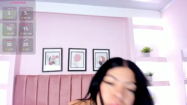 Snapshot of Sophia_Salem chatting on February 14, 2026, 12:05 pm Sophia Salem online show from February 14, 2026, 12:05 pm