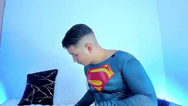 Axel nova online show from March 4, 2026, 6:48 pm