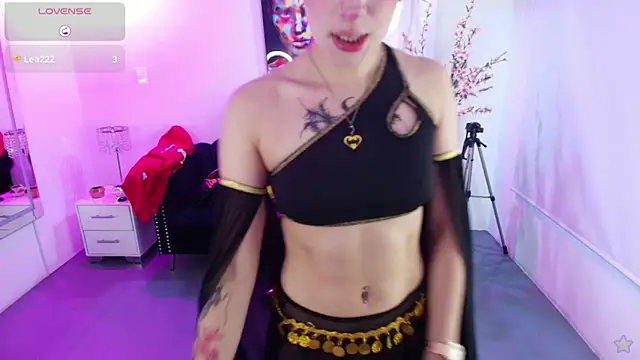 Snapshot of Victoria__doll chatting on June 17, 2026, 12:15 pm Victoria doll online show from June 17, 2026, 12:15 pm