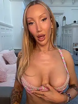Snapshot of Allana29 chatting on May 26, 2026, 6:50 pm Allana29 online show from May 26, 2026, 6:50 pm