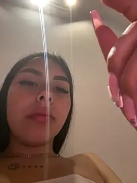 scarlett pinkk1 online show from March 8, 2026, 8:17 am