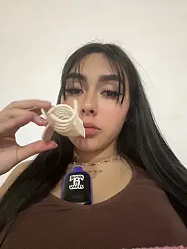 Snapshot of scarlett_pinkk1 chatting on February 18, 2026, 4:10 am scarlett pinkk1 online show from February 18, 2026, 4:10 am