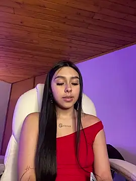 Snapshot of scarlett_pinkk1 chatting on February 11, 2026, 5:07 am scarlett pinkk1 online show from February 11, 2026, 5:07 am