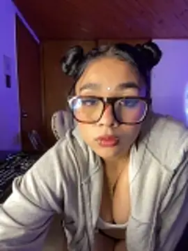 Snapshot of Violetta_pinkk1 chatting on March 3, 2026, 4:52 am Violetta pinkk1 online show from March 3, 2026, 4:52 am