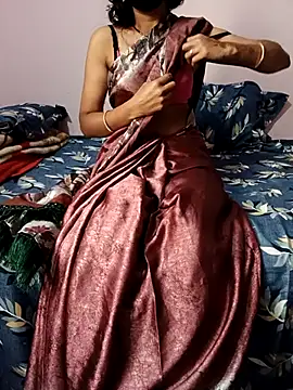 Snapshot of desicpl26 chatting on February 3, 2026, 2:43 am desicpl26 online show from February 3, 2026, 2:43 am