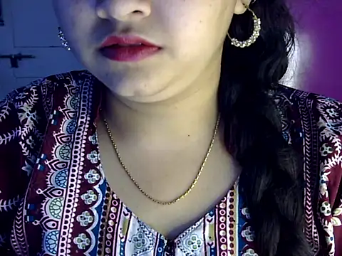 Snapshot of Cute_Aliyaa chatting on July 18, 2026, 12:36 pm Cute Aliyaa online show from July 18, 2026, 12:36 pm