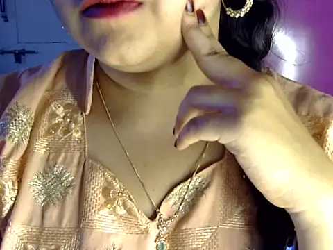 Snapshot of Cute_Aliyaa chatting on July 11, 2026, 1:00 pm Cute Aliyaa online show from July 11, 2026, 1:00 pm