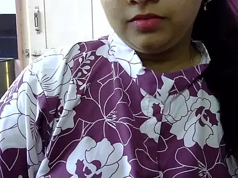 Cute Aliyaa online show from April 10, 2026, 11:17 am