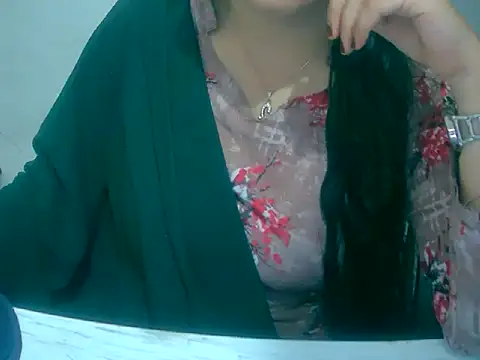 Snapshot of Cute_Aliyaa chatting on February 25, 2026, 7:41 am Cute Aliyaa online show from February 25, 2026, 7:41 am