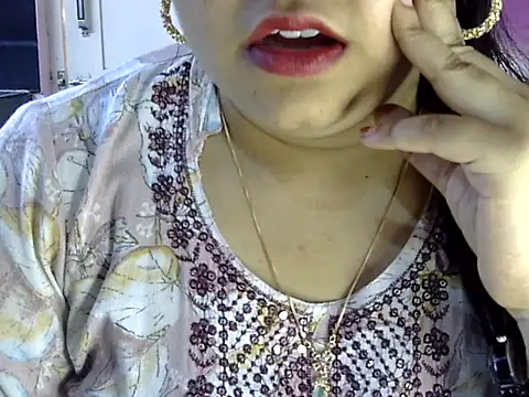 Snapshot of Cute_Aliyaa chatting on June 21, 2026, 11:05 am Cute Aliyaa online show from June 21, 2026, 11:05 am