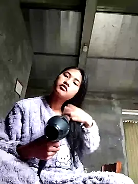 Snapshot of Hoa-tuylip chatting on February 23, 2026, 6:25 am Hoa-tuylip online show from February 23, 2026, 6:25 am