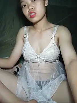 derylove  online show from May 15, 2026, 3:21 pm