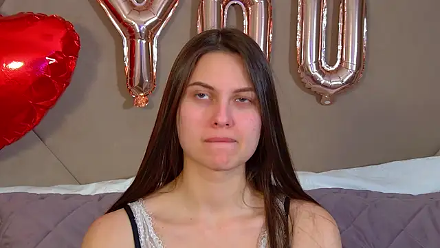 Snapshot of AliceVersal chatting on February 16, 2026, 9:41 am AliceVersal online show from February 16, 2026, 9:41 am