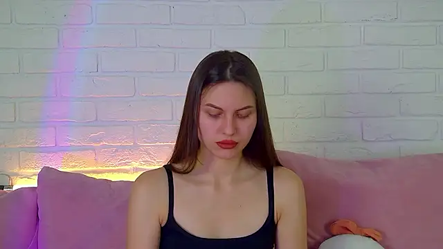 Snapshot of AliceVersal chatting on February 3, 2026, 4:54 am AliceVersal online show from February 3, 2026, 4:54 am