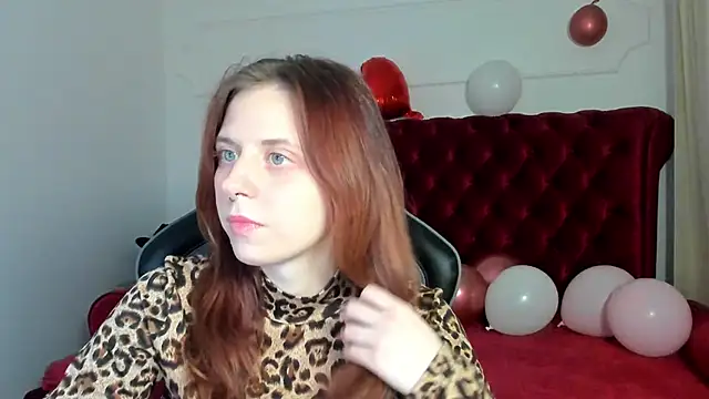 Snapshot of FreyaVey chatting on February 19, 2026, 5:26 am FreyaVey online show from February 19, 2026, 5:26 am