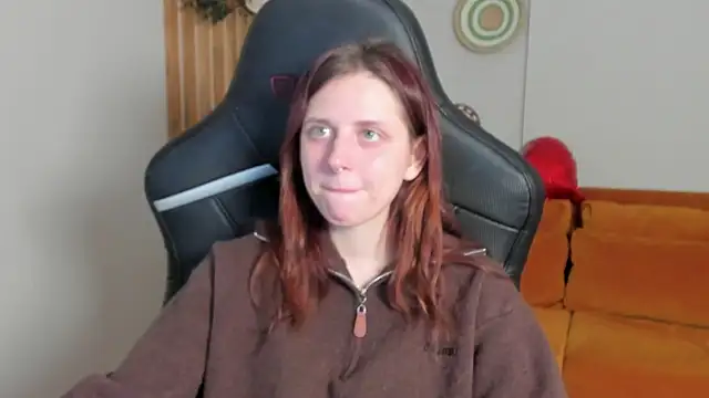 Snapshot of FreyaVey chatting on February 16, 2026, 5:39 am FreyaVey online show from February 16, 2026, 5:39 am