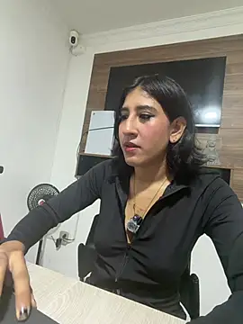 Violet rousse7 online show from April 2, 2026, 9:10 pm