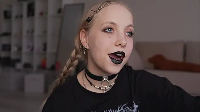 Appr0ved  online show from March 29, 2026, 3:13 pm