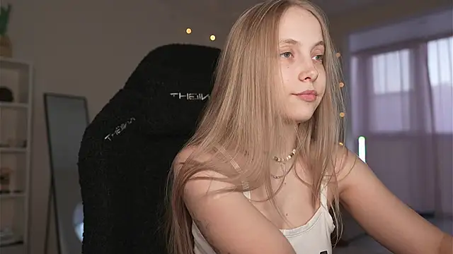 Appr0ved  online show from March 13, 2026, 4:01 pm