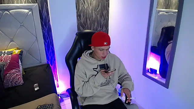 Snapshot of Dominik_Souza chatting on February 4, 2026, 3:34 am Dominik Souza online show from February 4, 2026, 3:34 am