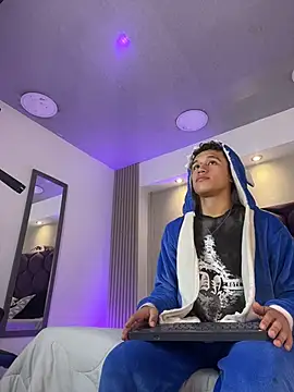 Dominik Souza online show from April 14, 2026, 8:03 pm