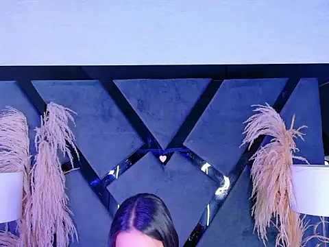 Snapshot of KylieWhitee chatting on February 24, 2026, 7:37 pm KylieWhitee online show from February 24, 2026, 7:37 pm