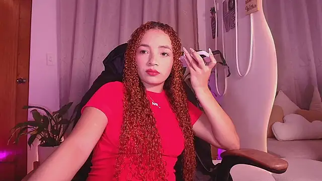 Snapshot of _lindapynk_ chatting on February 15, 2026, 12:44 am lindapynk online show from February 15, 2026, 12:44 am