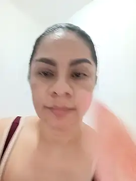 luna pinky online show from March 3, 2026, 7:10 pm