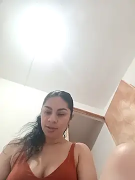 luna pinky online show from March 4, 2026, 6:15 pm