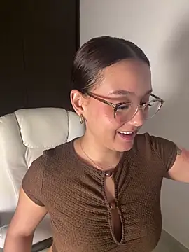 Snapshot of kittysophie_ chatting on February 6, 2026, 2:51 am kittysophie online show from February 6, 2026, 2:51 am